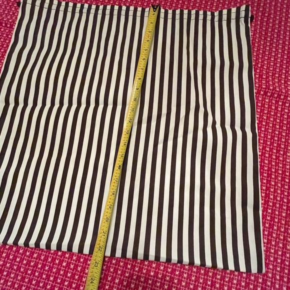 Henri Bendel Xl Dust Bag NWOT Firm Price - Picture 8 of 16